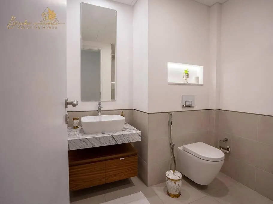 Stunning Burj View 1 Bhk Apartment Dubai
